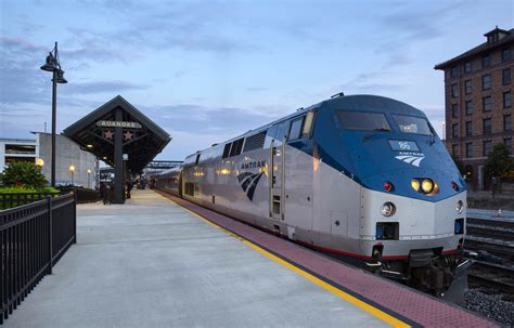 amtrak northeast regional train.